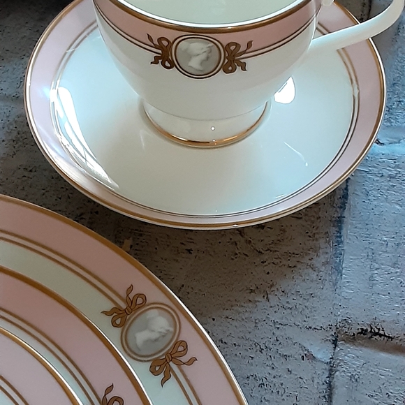 VINTAGE Gorham Pavia Pink Fine China 709P (1) 5 pc place setting - Picture 1 of 3